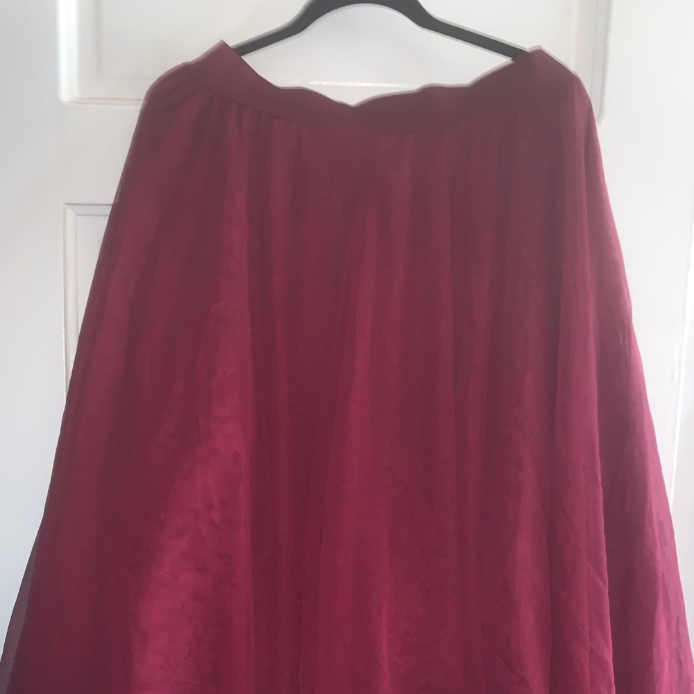 NWT Red Tulle Torrid Skirt